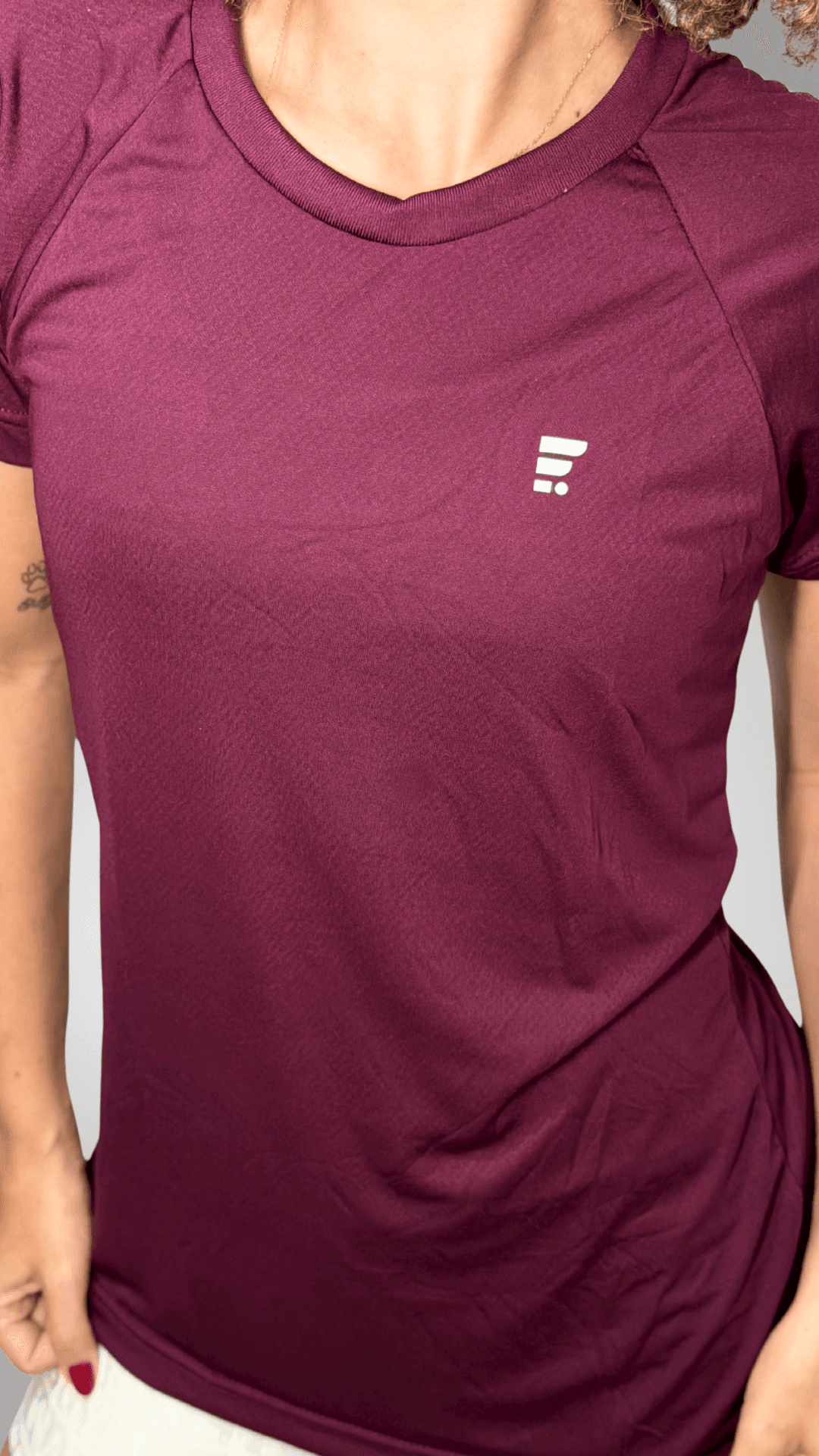 Camiseta Super Dry Fit Feminina Bordô